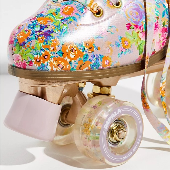 Cynthia Rowley x IMPALA x FP Movement Floral Roller Skates - Picture 4 of 12